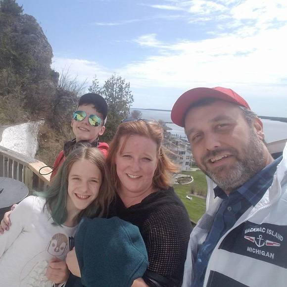 Meet your Posher, Cindy - Picture 1 of 1